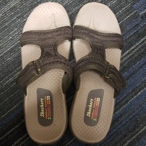 Sketchers slide on shoes